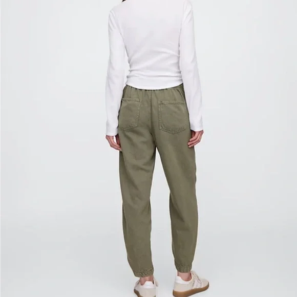 Gap Mid Rise Pull-On Soft Barrel Jeans - Picture 3 of 3